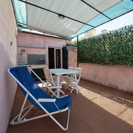 Apartment 278- Casa Tra I Caruggi E Il Mare, A Due Minuti A Piedi Dalla Baia Del Silenzio